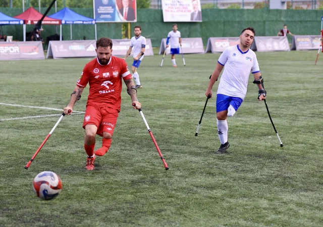 Ampute Futbolda Polonya'nın İtalya Zaferi Herkesi Büyüledi