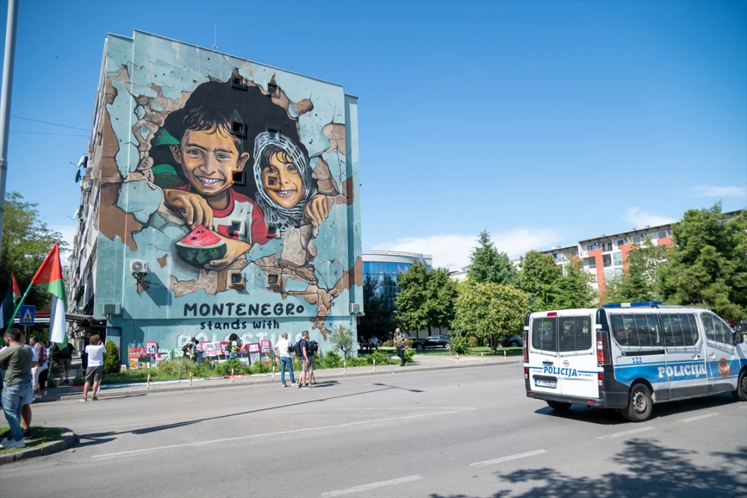 Karadağ'da İsrail Protestosu Savaş Alanına Döndü