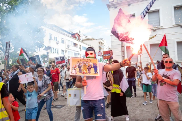Karadağ'da İsrail Protestosu Savaş Alanına Döndü