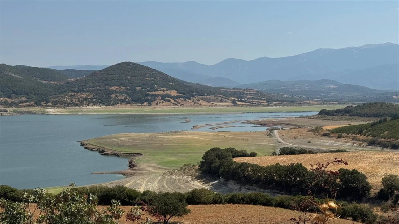 Kuraklık Çanakkale'yi Kıskacına Aldı: Barajlar ve Tarım Alarm Veriyor