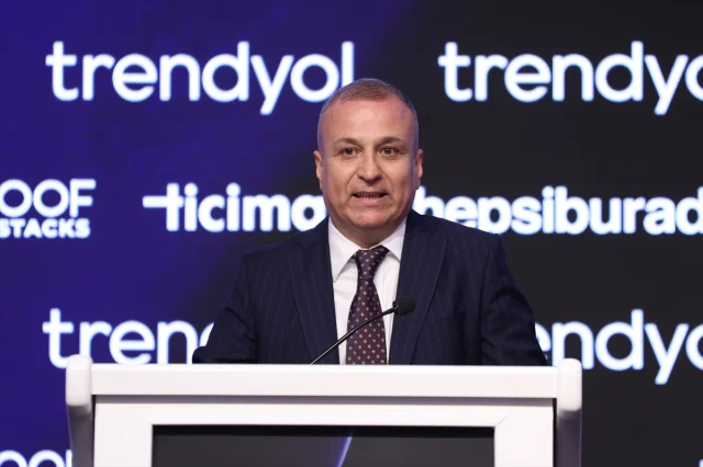 Yapay Zeka ile e-Ticaret Nasıl Evrilecek? Zirveden Çarpıcı D...