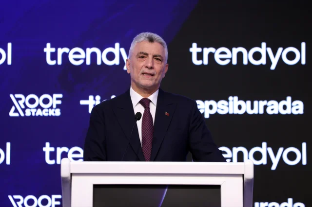 Bakan Bolat'ın Çarpıcı Açıklamaları E-Ticaretin Önünü Aydınlatıyor