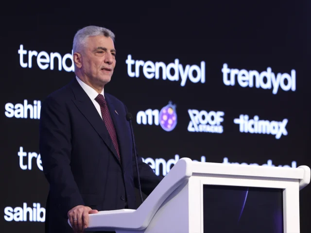 Bakan Bolat'ın Çarpıcı Açıklamaları E-Ticaretin Önünü Aydınlatıyor