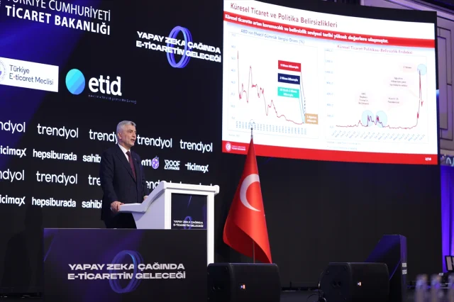 Bakan Bolat'ın Çarpıcı Açıklamaları E-Ticaretin Önünü Aydınlatıyor