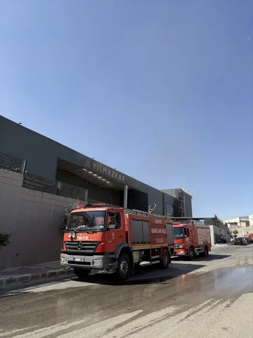 Gaziantep'te Fabrika Yangını İşçiler İçin Tehlike Yarattı