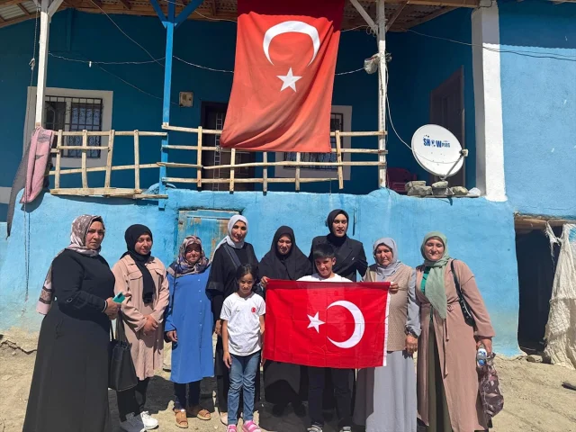 Cumhurbaşkanı Erdoğan'dan İletilen Mektup Şehit Ailesine Umu...