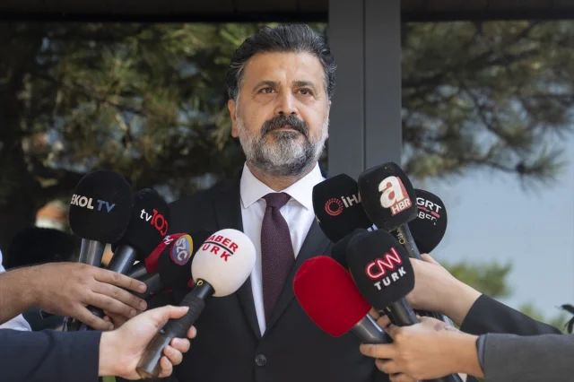 Kemal Kılıçdaroğlu'ndan CHP Kurultay İddialarına Sessiz Tepki: Neler Oluyor?