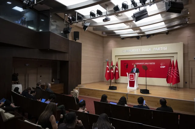 CHP'de Şok Eden Çıkış: "CHP'li Olmayanlar Dava Açıyor"