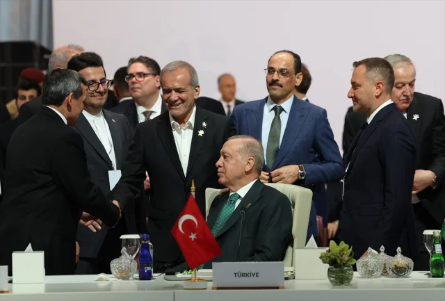 Erdoğan'dan Kritik Katar Ziyareti: Zirveye Katılım Sağladı