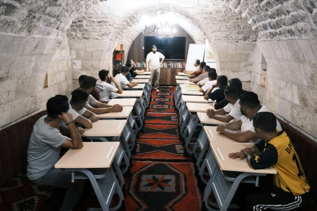 Şanlıurfa'da Uyuşturucuyu Bırakıp Hayata Dönen Gençlerin Baş...