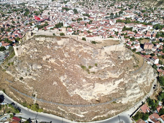 Kastamonu Kalesi'nin Etrafına Yerleştirilen Çelik Örtü Tamamlandı