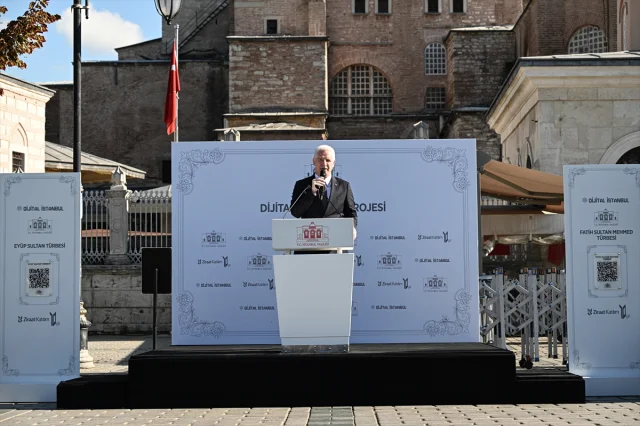 İstanbul'un Tarihine Dijital Yolculuk: Karekodlar İle Ziyaretçi Rehberi
