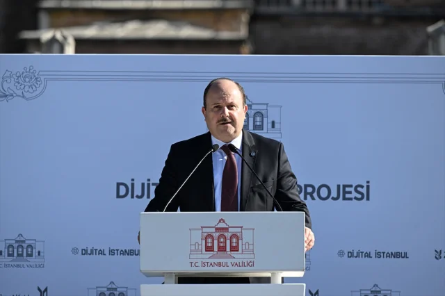 İstanbul'un Tarihine Dijital Yolculuk: Karekodlar İle Ziyaretçi Rehberi