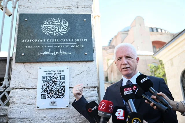 İstanbul'un Tarihine Dijital Yolculuk: Karekodlar İle Ziyaretçi Rehberi