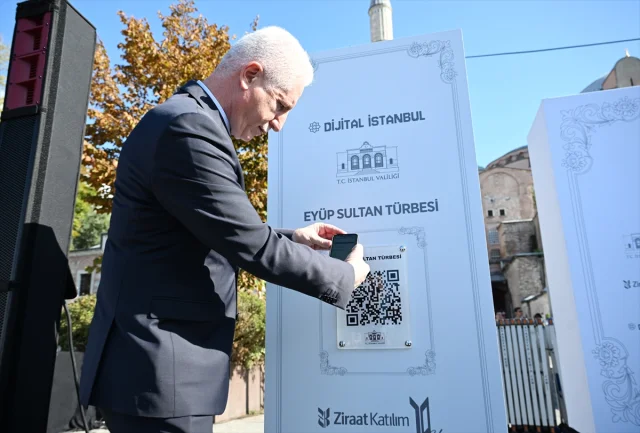 İstanbul'un Tarihine Dijital Yolculuk: Karekodlar İle Ziyaretçi Rehberi