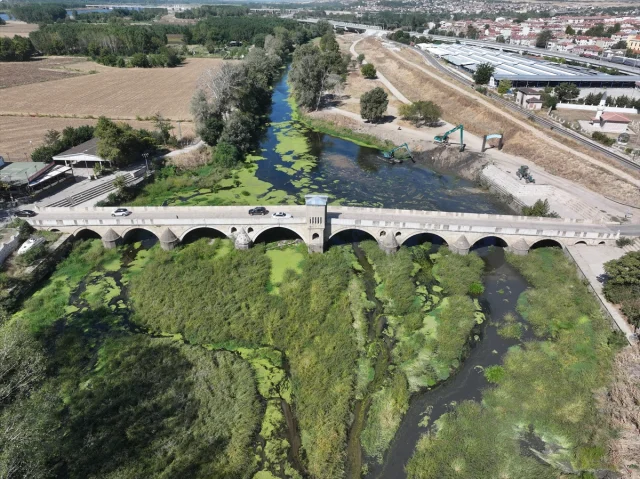 Tunca Nehri'nin Yatağı İsyanda! Temizlik Başladı