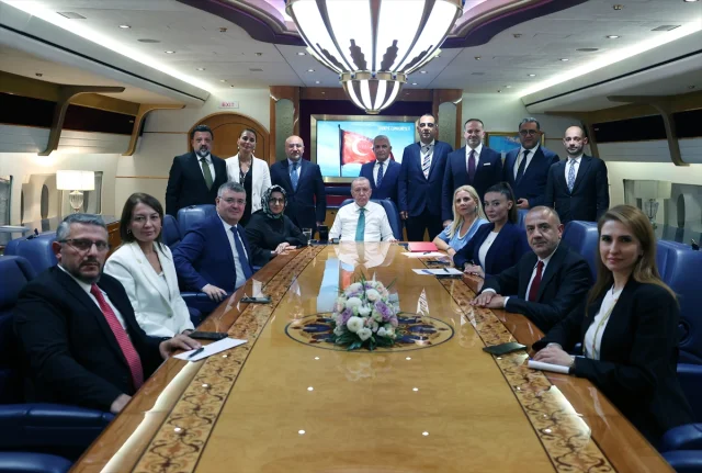 Cumhurbaşkanı Erdoğan'dan Katar'da Sert Mesajlar