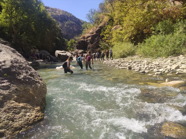 Zore Kanyonu'nda Büyüleyici Yürüyüş Etkinliği