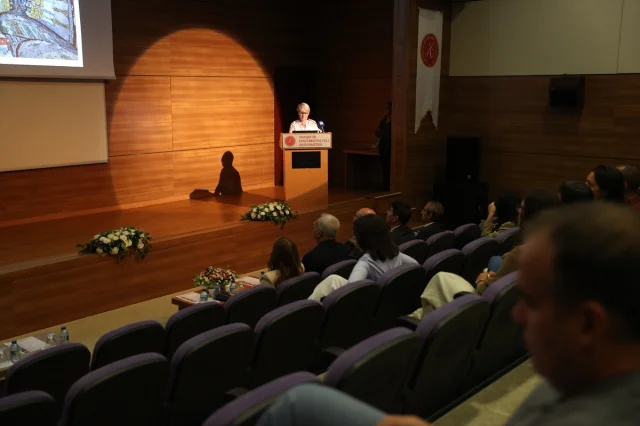 Kapadokya'nın Büyüleyici Tarihi Derinlemesine Araştırılıyor