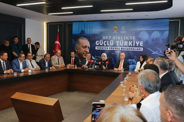 Özlem Zengin Adana'da Türkiye'nin Gelecek Vizyonunu Anlattı