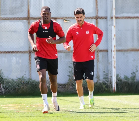 Sivasspor'un Zorlu Kupaya Hazırlığında Sürpriz Gelişmeler