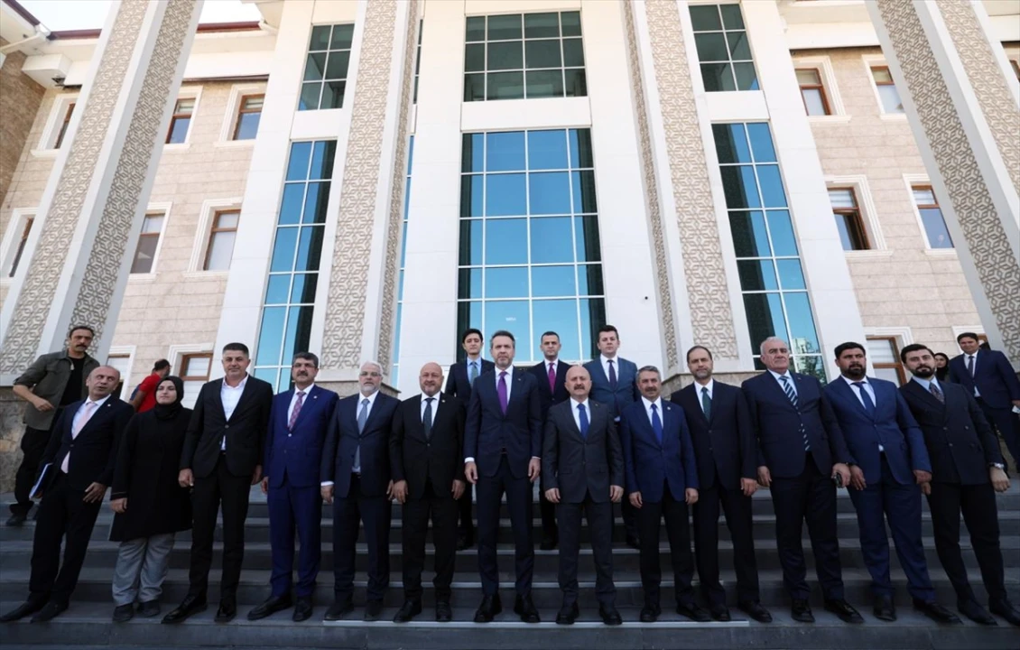 Bakan Bayraktar'dan Adıyaman'a Ziyaret