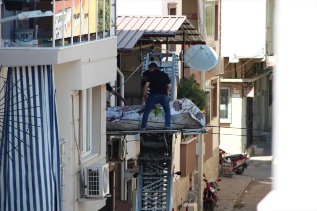Aydın'daki Şaşırtıcı Cenaze: 310 Kiloluk Bedeni Asansörle Taşıdılar