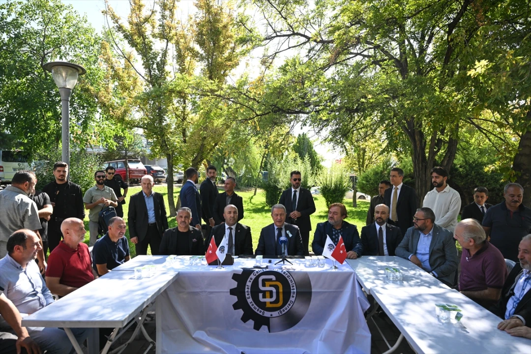 Hulusi Akar'dan Çarpıcı Açıklamalar: Terörün Sonunu Getireceğiz