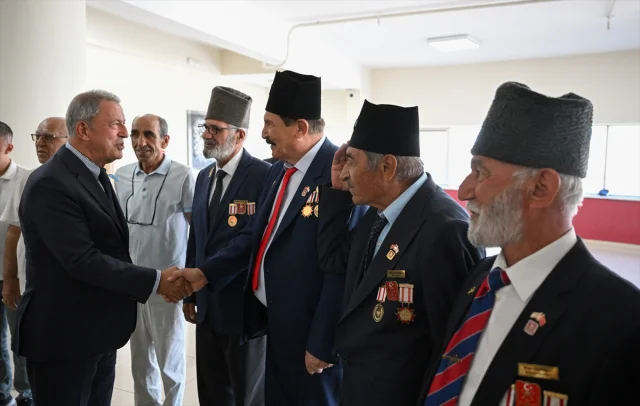 Hulusi Akar'dan Çarpıcı Açıklamalar: Terörün Sonunu Getireceğiz