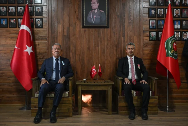 Hulusi Akar'dan Çarpıcı Açıklamalar: Terörün Sonunu Getireceğiz