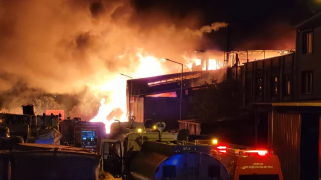 Samsun Kereste Fabrikasındaki Büyük Yangın Süpriz Gelişmelerle Devam Ediyor
