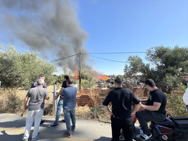 Manisa'da Palet Fabrikasında Büyük Yangın Korkuttu