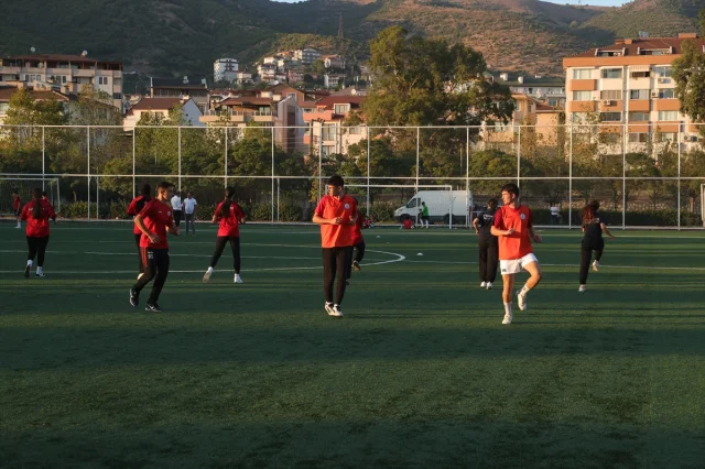 Kocaeli'nin Ragbi Gözdesi: Körfez Gençlerbirliği Parlıyor