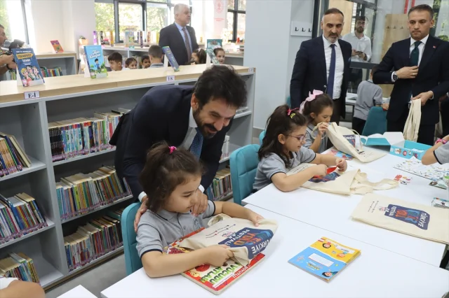 Kırklareli'nde Açılan Modern Kütüphane Geleceğe Yatırım Yapıyor