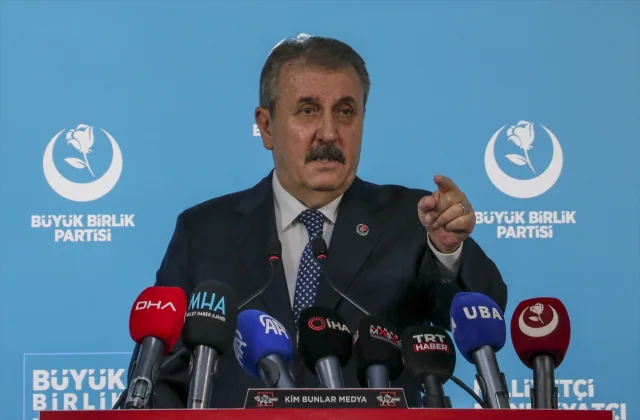 Destici'den İsrail'e Sert Tepki: Tehlikeli İttifaklar Ortaya Çıktı