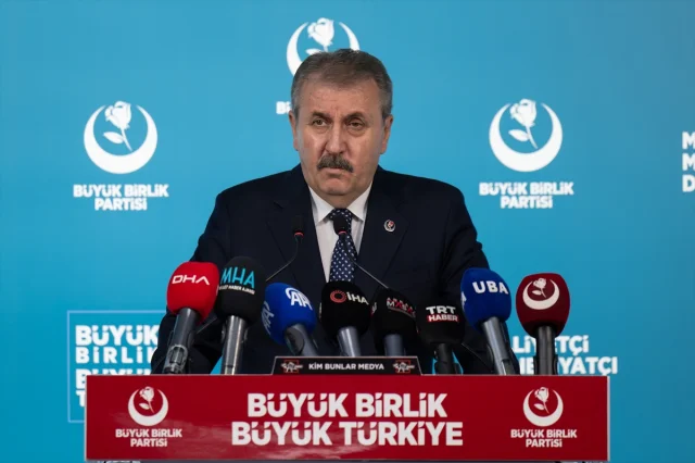 Destici'den İsrail'e Sert Tepki: Tehlikeli İttifaklar Ortaya Çıktı