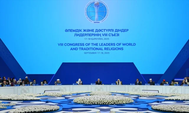 Kazakistan'da Dinlerarası Büyük Buluşma Düzenlendi