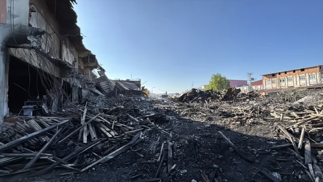 Samsun'da Kereste Fabrikası Yangını Panik Yarattı ama Kontrol Altında