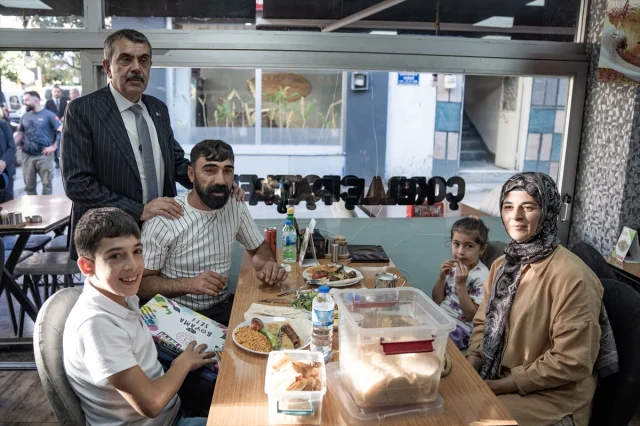 Milli Eğitim Bakanı Tekin'in Erzurum'daki Yoğun Temasları