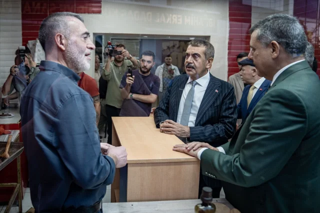 Milli Eğitim Bakanı Tekin'in Erzurum'daki Yoğun Temasları