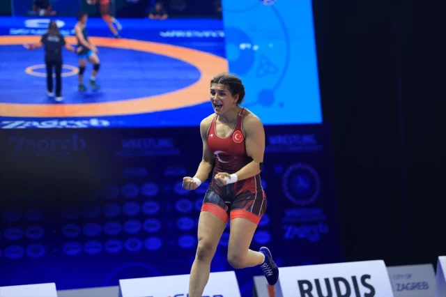 Nesrin Baş Dünya Şampiyonasında Tarih Yazıyor