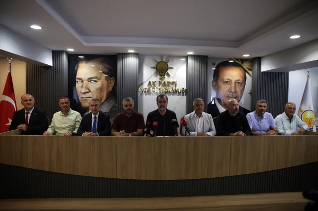 Aydın'da Siyasi Çekişme Büyükşehir Meclisi'nde Krize Yol Açt...