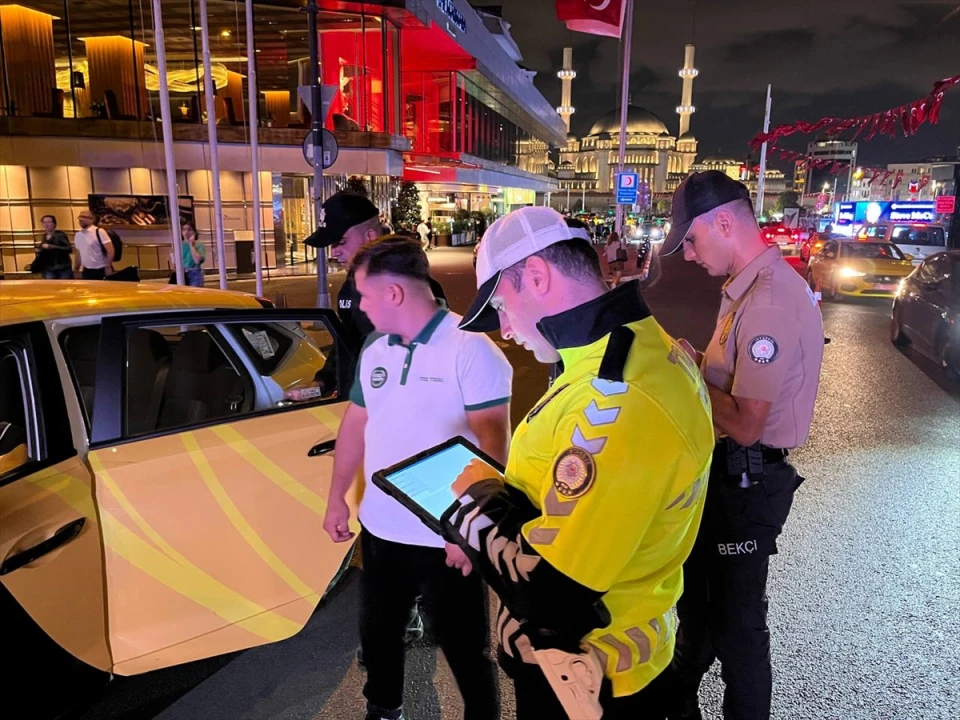 İstanbul'un Göbeğinde Dev "Huzur" Operasyonu