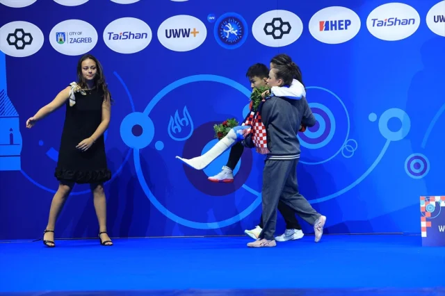 Evin Demirhan Yavuz'un Azmi ve Dayanışmanın Gücü: Madalya Tö...