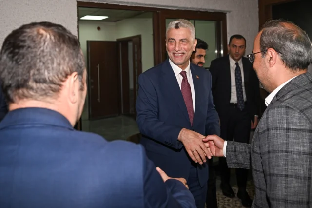 Bakan Bolat Azerbaycan'da Ekonomik İşbirliğinin Geleceğine D...