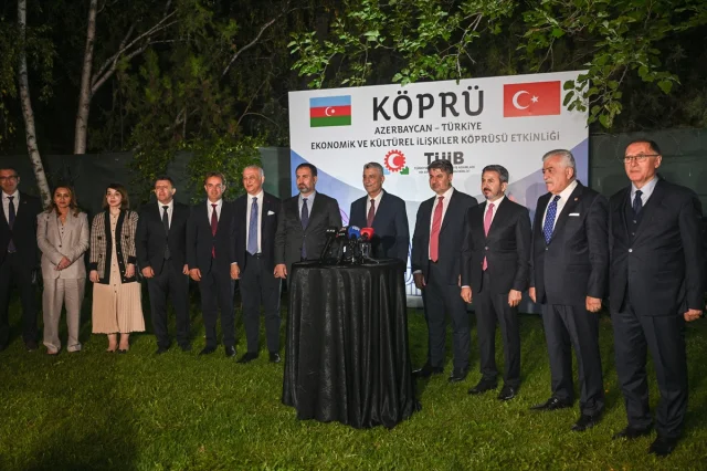 Bakan Bolat Azerbaycan'da Ekonomik İşbirliğinin Geleceğine Dair Önemli Açıklamalarda Bulundu