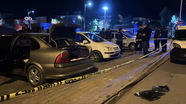 Sivas'ta Patlama: Gençlerin Buluştuğu Otomobilde Acı Olay