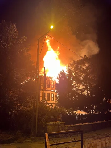 Bolu'da Tarihi Konak Küllere Döndü: Yangınla İlgili Şok Deta...