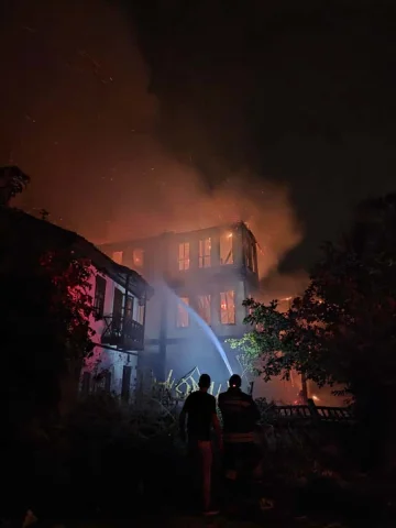 Bolu'da Tarihi Konak Küllere Döndü: Yangınla İlgili Şok Detaylar