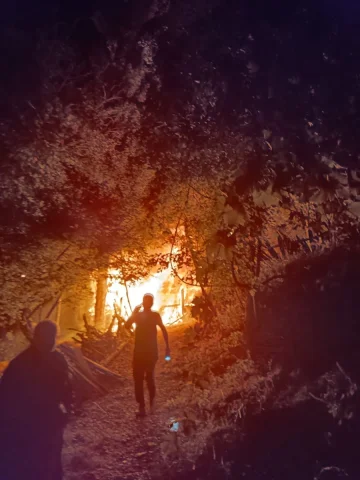 Adana'da Üzücü Yangın: Anne ve Oğlu Hastaneye Kaldırıldı